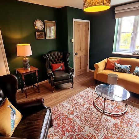 Gorgeous Two Bedroom House In Ely Exterior photo