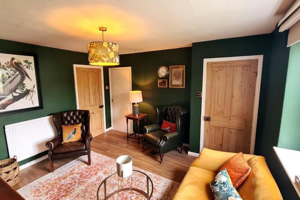 Gorgeous Two Bedroom House In Ely Exterior photo