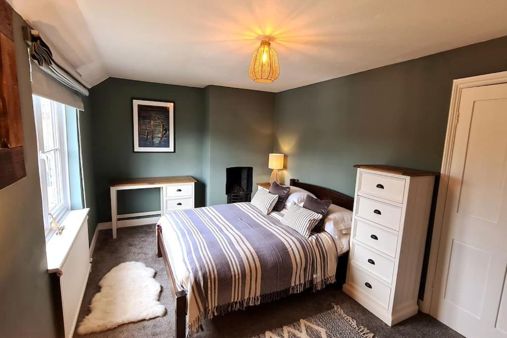Gorgeous Two Bedroom House In Ely Exterior photo